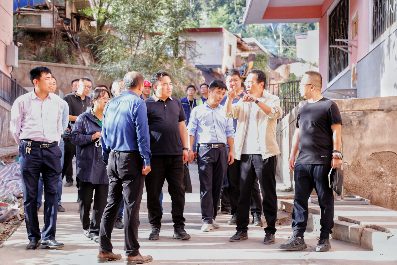 ��ľ����Ժ��ί��չ��ѧ��ʷ��ӭ���졢���徲����������ο���˶�