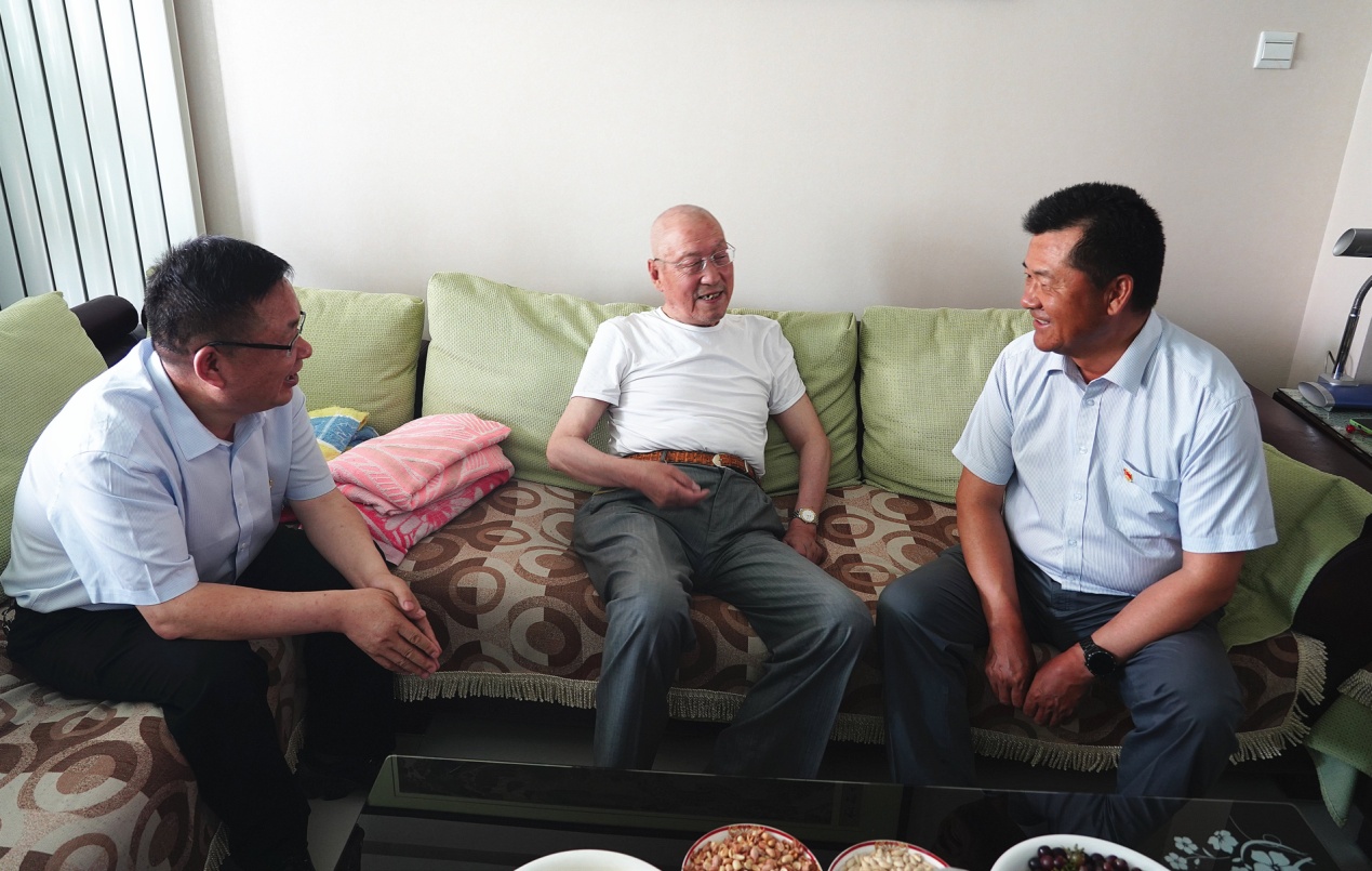 ����yl6776�������ż��ŵ�ί��չ����һ���߷�ο���˶�