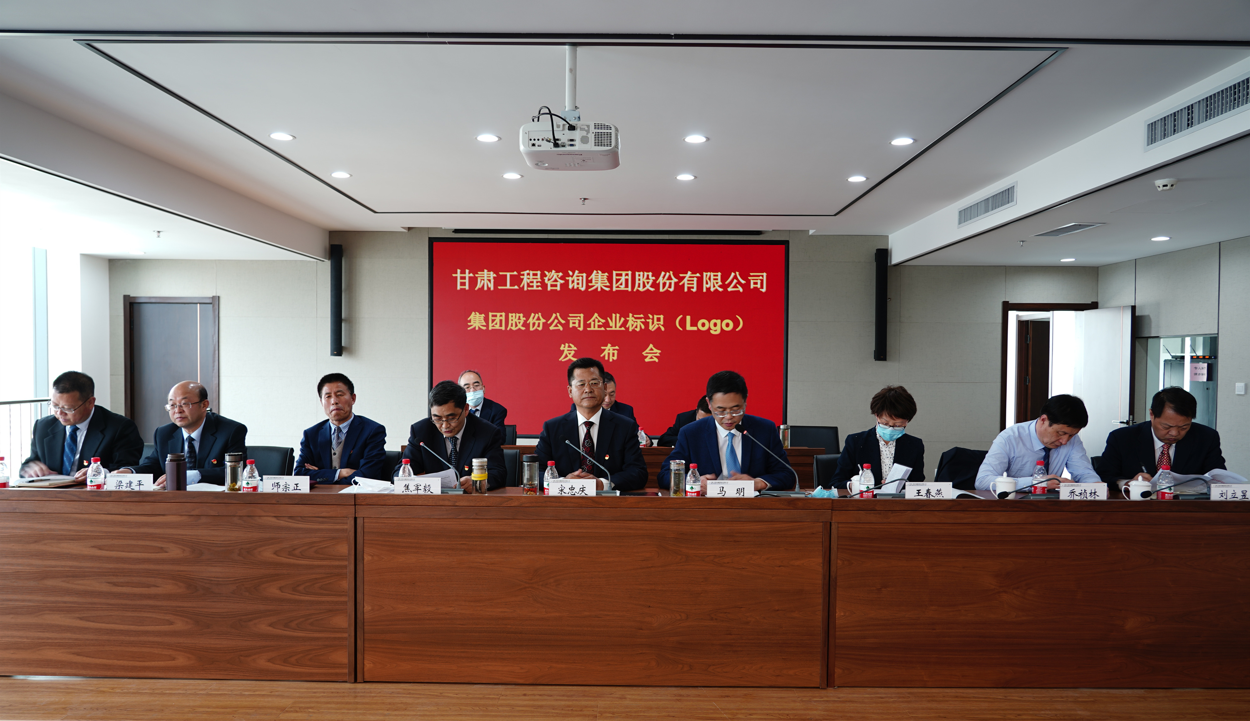 ����yl6776�������ż����ٿ����Źɷݹ�˾<br/>��ҵ��ʶ��LOGO��������